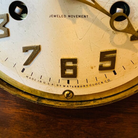 Vintage 1920's Waterbury Mantel Clock with Key In Good Working Condition - Picture 6 of 15